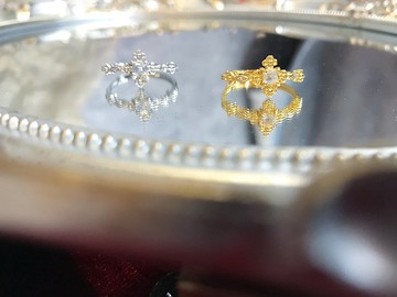 宮廷鑲邊方形月光石戒指