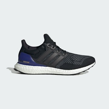 ULTRA BOOST 跑鞋