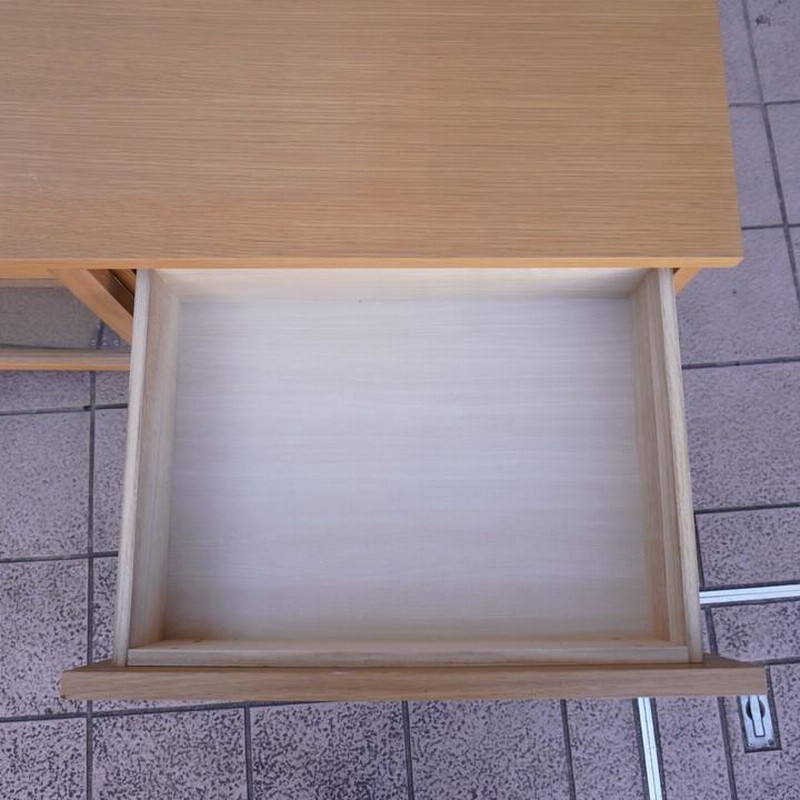 人気の無印良品(MUJI)のオーク無垢材を使用したAVラック！！シンプルなTVボード は圧迫感を感じさせず、1人暮らしにも。北欧モダンスタイルなどナチュラルテイストにおススメのテレビボードです。 - kokoelma -ココエルマ-  雑貨・中古家具・北欧家具・アンティーク家具の 