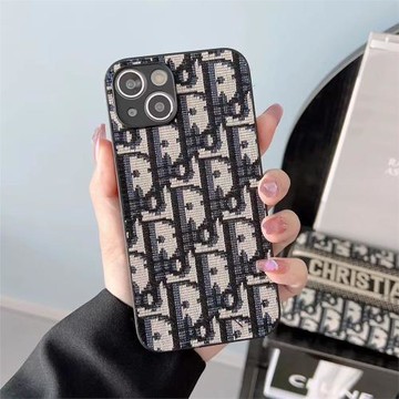 適用iPhone16promax手機殼新款潮牌15promax保護套攝像頭全包蘋果14pro軟殼歐美專柜高級布藝刺繡女神網紅13