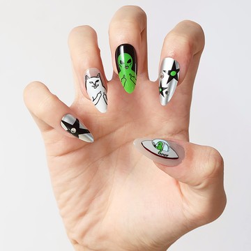 Never Have I Ever - Ripndip 中指貓 WE OUT HERE - 主題指甲穿戴甲銀色底貓貓微笑貼鑽美甲貼