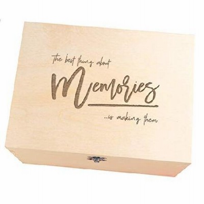 刻印木製記念品ボックス - 思い出ボックス カップル用ウェディングギフト - Mr and Mrs ウェディングギフト - カップルへの婚約ギフト - カップルへの新婚ギフト