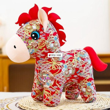 可開發票☆【臺灣精品】💕2026生肖馬毛絨玩具馬年吉祥物公仔國風花布玩偶公司年會地攤禮品