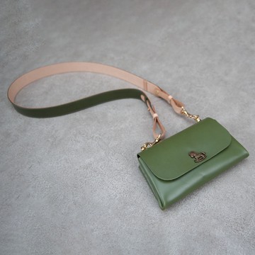 側背包 寬版背帶 斜背包 手機包 折疊小包 包包 肩背包 雙釦