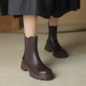 切爾西大碼41一43棕色平底女靴子