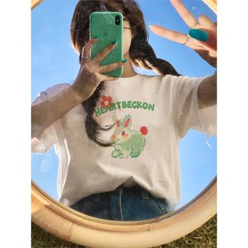 微胖正肩顯瘦上衣胖mm寬松大碼新年兔子衣服白色純棉短袖t恤女ins