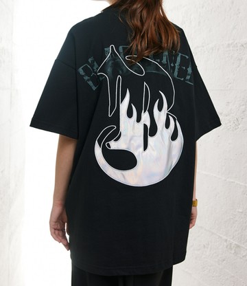FINDSENSE X 2023 街頭時尚潮流 男士 貼布火焰字母 寬鬆 半袖短T  圖案T 特色短T 學生T