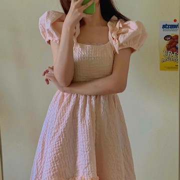 2022夏季新款法式氣質超仙初戀可鹽可甜溫柔方領收腰顯瘦連衣裙女