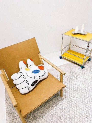 雙倍點讚 加油鼓勵枕 大手套多功能靠枕 抱枕 午睡枕 沙發靠墊