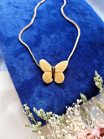 瓷製黃蝶項鍊/鎖骨鍊/復古首飾/vintage西洋古董飾品