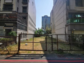正美術館稀有大面寬方正住宅建地｜高雄市鼓山區青海段