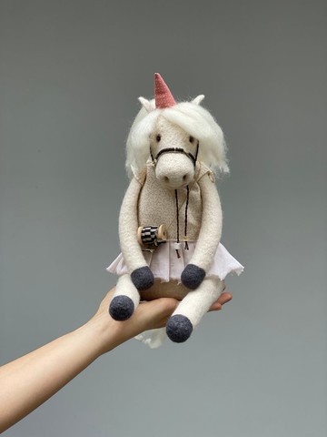 針氈羊毛雕塑獨角獸