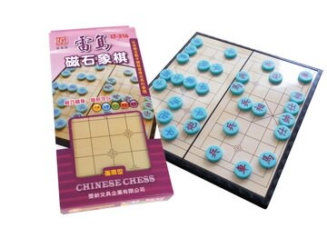 雷鳥   LT-316  磁石象棋 / 付