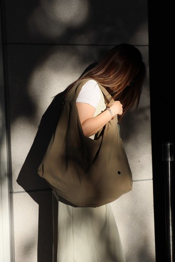 【TAYLORS】大容量機能水餃包 腋下托特包 輕量多拉鍊隔層 防潑水