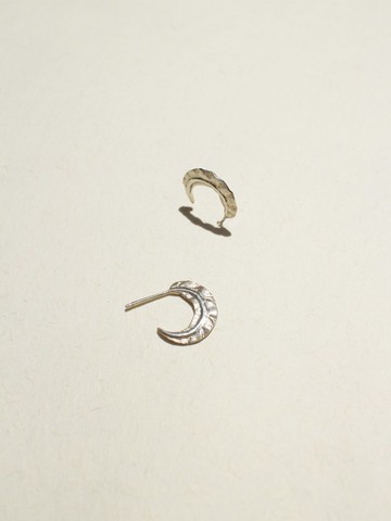 FOOL MOON 羽毛擁抱眉月純銀 環形 圓圈 耳