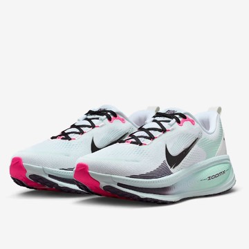 NIKE Vomero 18 男款 淡綠色 慢跑鞋 運動鞋 緩震 IM6676-104