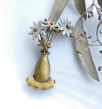 Vintage Jewelry 西洋古董飾品 JJ 立體花瓶 小花朵 別針