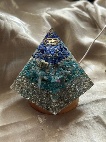訂製【奧剛能量塔-發揮內在力量的你】青金石/藍磷灰-奧根金字塔