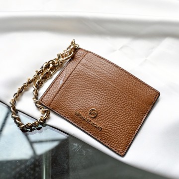 MICHAEL KORS Jet Set Charm 浮雕LOGO鍊條掛飾卡夾.咖