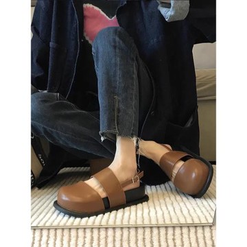 厚底包頭羅馬涼鞋女款夏季2025新款百搭棕色涼拖鞋圓頭丑萌勃肯鞋