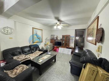 透天057-萬坪公園夢時代車庫店住 ｜高雄市前鎮區鎮原街