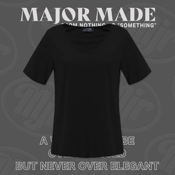 V領彈力刺繡弧度字短T