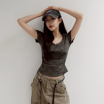 【Aa.chic】個性髒染抓皺短袖上衣(三色).女裝/V領/暈染/短袖/上衣/百搭/個性【C416802】