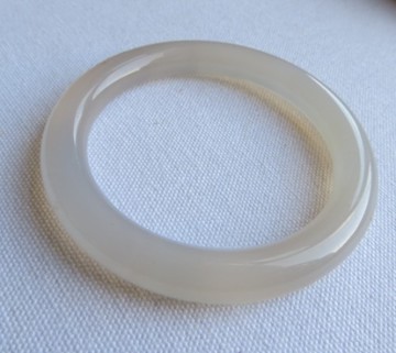 白色瑪瑙手鐲#103 56.7mm