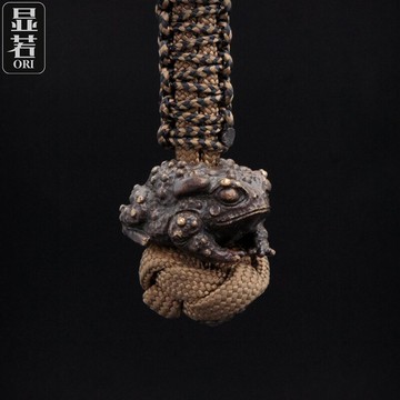 手雕作品 原創金蟾蜍 個性EDC傘繩刀墜戶外DIY吊墜掛墜項鏈手環1入