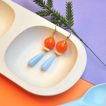 夏日感撞色垂墜耳環/ 壓克力耳環