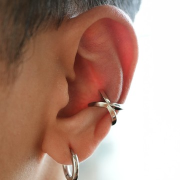 【禮物】X形前後兩戴 純銀無痛耳骨夾中性男女耳飾イヤーカフ