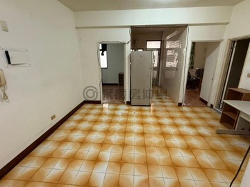 超低價買公寓三樓科工館站一層一戶大四房｜高雄市苓雅區樂善街