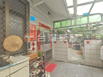 專簽 龍井區靜巷明亮角間花園別墅｜台中市龍井區沙田路四段