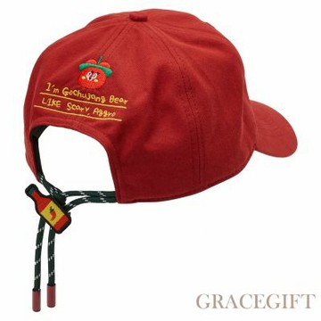 【Grace Gift】Wasabi Bear -辣椒醬熊拉繩調節電繡棒球帽 正紅
