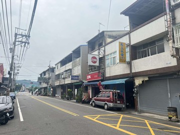 @低總價~大里美群國小大地坪透天 文武百市人潮錢潮｜台中市大里區美群路