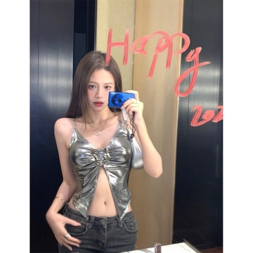 【T-2】🖤液態金屬銀v領異形扣歐美式千禧甜辣妹性感內搭露臍吊帶背心女夏