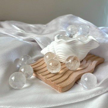 🔮 天然水晶 白水晶球 約2.3cm 聚能淨化 增強磁場 靜心冥想擺件 能量水晶球 水晶 水晶球