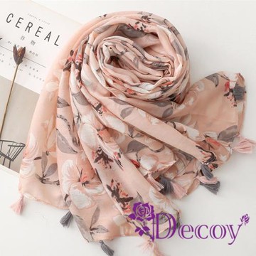 【Decoy】雅緻柔情*花朵圖飾流蘇披肩圍巾/粉灰
