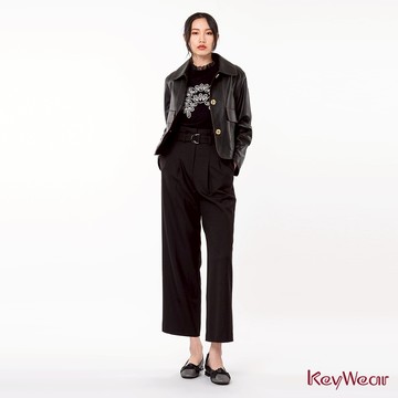 【KeyWear 奇威名品】高腰打褶設計修身長褲 黑色