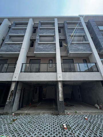 龍井戀之道★新加玻式別墅~建商保留戶(全新完工)｜台中市龍井區龍田段