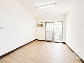 近愛河畔｜收藏鹽埕人文風景｜方正明亮三房｜高雄市鹽埕區新興街