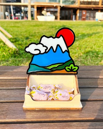富士山卡片座 置物座 手工花窗 山系療癒 日系特色 桌面收納擺設
