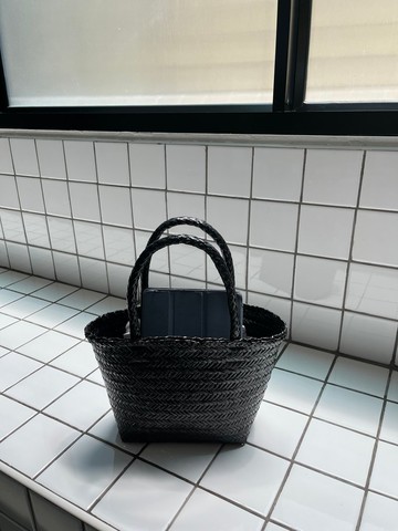 黑色手提包 適合日常使用 可放入平板