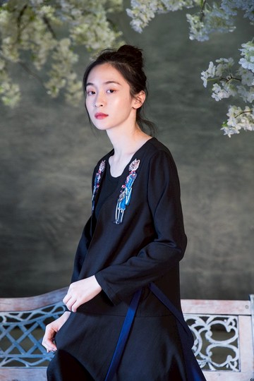 馬克的貓咪騎士朋友 仿竹節棉雙拼色刺繡外罩