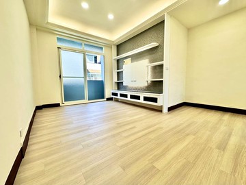 中興商圈◆歐風新妝◆採光大3房◆入門玄關◆零公設｜台中市大里區新仁路三段