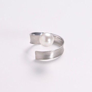 Akoya珍珠絲帶戒指 銀色
