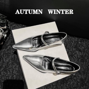 法式銀色尖頭粗跟單鞋女2025新款夏季溫柔晚晚風復古低跟瑪麗珍鞋