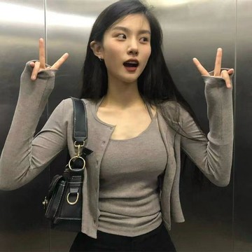 春秋新款背心外搭開衫休閒辣妹兩件套短款上衣小個子百搭短外套女 套裝 兩件套裝 個人套裝 開衫套裝 緊身套裝 性感套裝