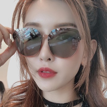 3色 年度最新網紅款潮流行百搭抗UV時尚個性太陽眼鏡 71648