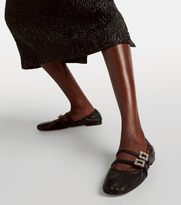 Roger Vivier Embellished leather ballet flats